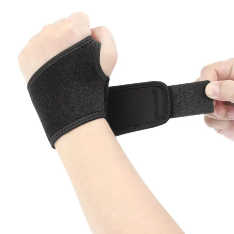 Wrist Braces for Sports and Fitness Guide